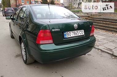 Седан Volkswagen Bora 2000 в Чорткове