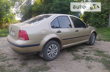 Седан Volkswagen Bora 2001 в 