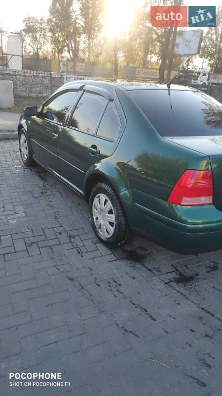 Седан Volkswagen Bora 1999 в Запорожье