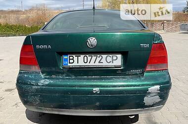 Седан Volkswagen Bora 1998 в Волочиске