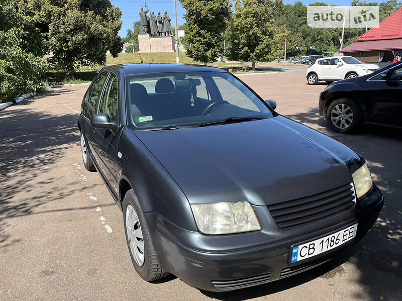 Седан Volkswagen Bora 2000 в Чернигове