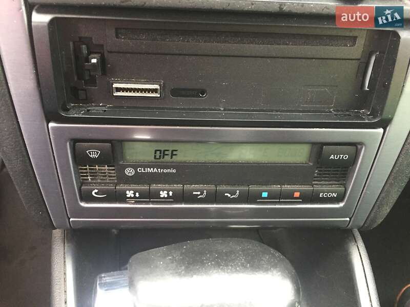 Седан Volkswagen Bora 2004 в Хмельницькому