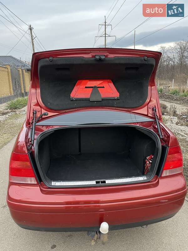 Седан Volkswagen Bora 1999 в Кривом Роге