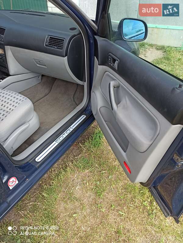 Седан Volkswagen Bora 2001 в Оржиці