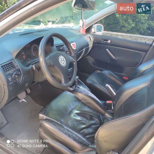 Седан Volkswagen Bora 2002 в Кременці