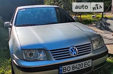 Седан Volkswagen Bora 2002 в Кременце