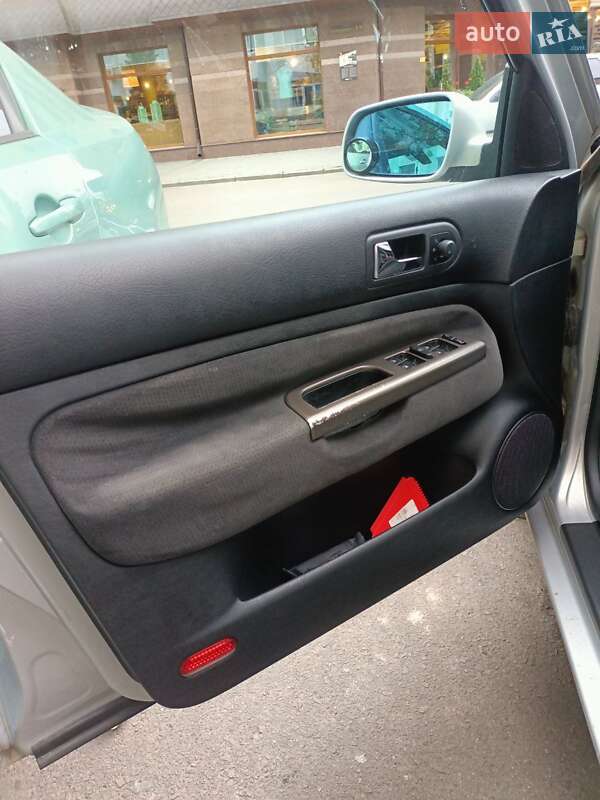 Седан Volkswagen Bora 1999 в Ровно