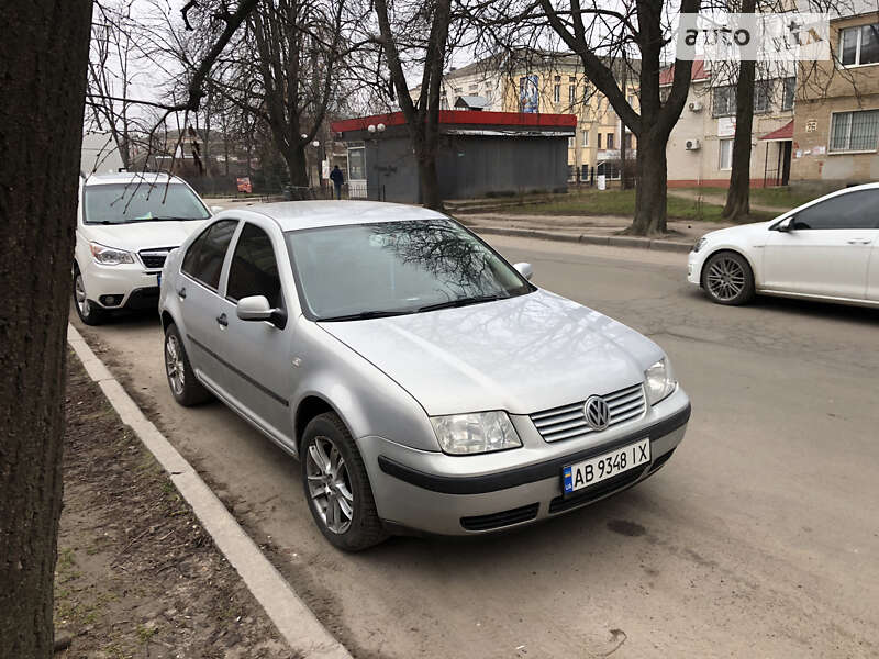 Седан Volkswagen Bora 2000 в Виннице