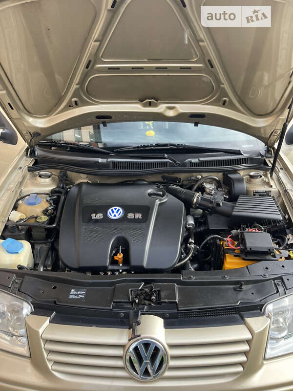 Седан Volkswagen Bora 2002 в Виннице