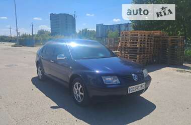 Седан Volkswagen Bora 1999 в Черновцах