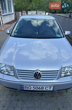 Седан Volkswagen Bora 1999 в Борщеве