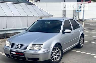 Седан Volkswagen Bora 2002 в Киеве