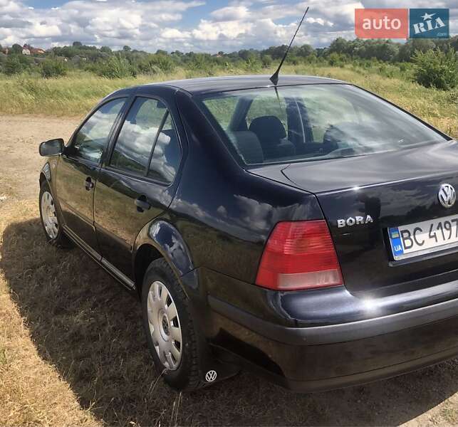 Седан Volkswagen Bora 1999 в Новом Роздоле