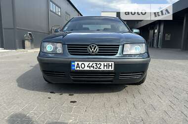 Седан Volkswagen Bora 2001 в Ужгороде