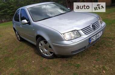 Седан Volkswagen Bora 2002 в Мостиске