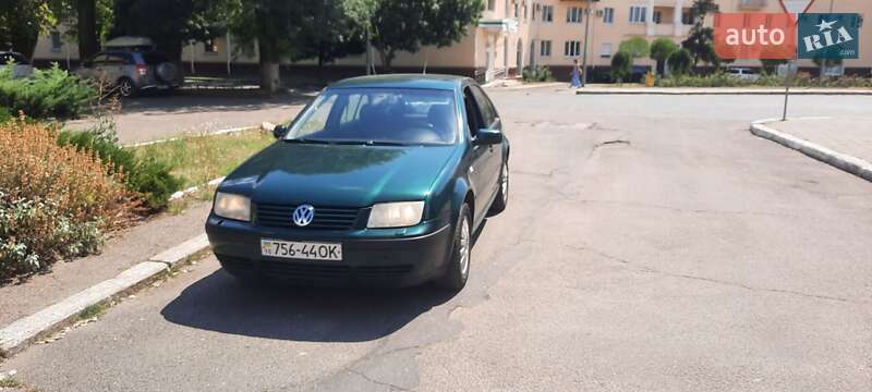 Седан Volkswagen Bora 2003 в Черноморске