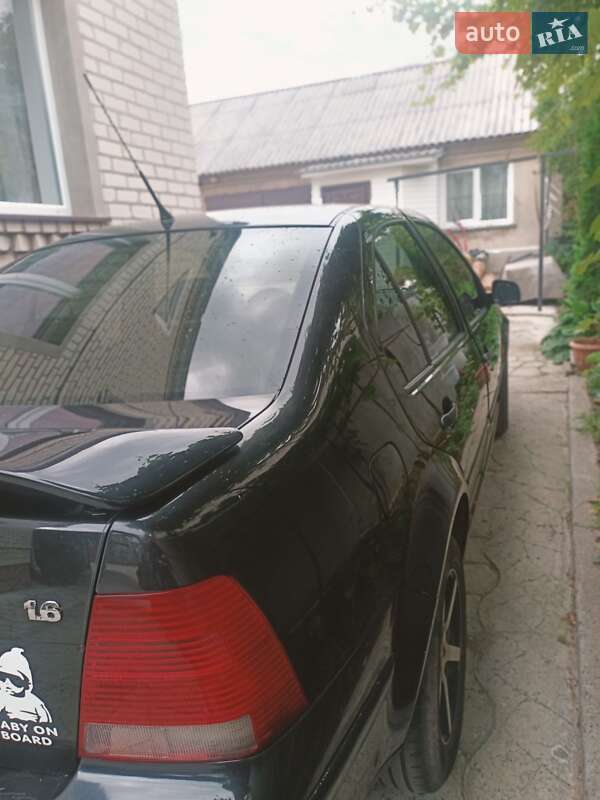 Седан Volkswagen Bora 2005 в Нововолинську