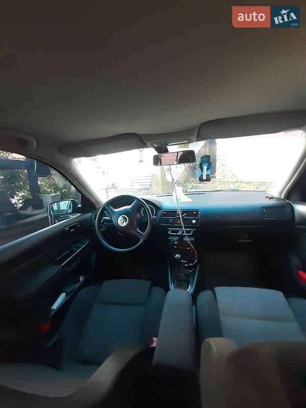 Універсал Volkswagen Bora 2001 в Львові