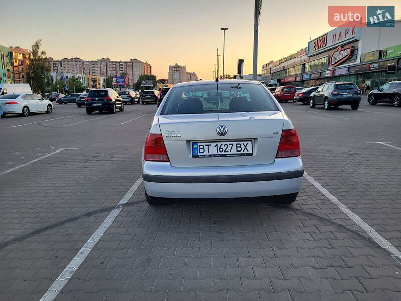 Седан Volkswagen Bora 1998 в Києві