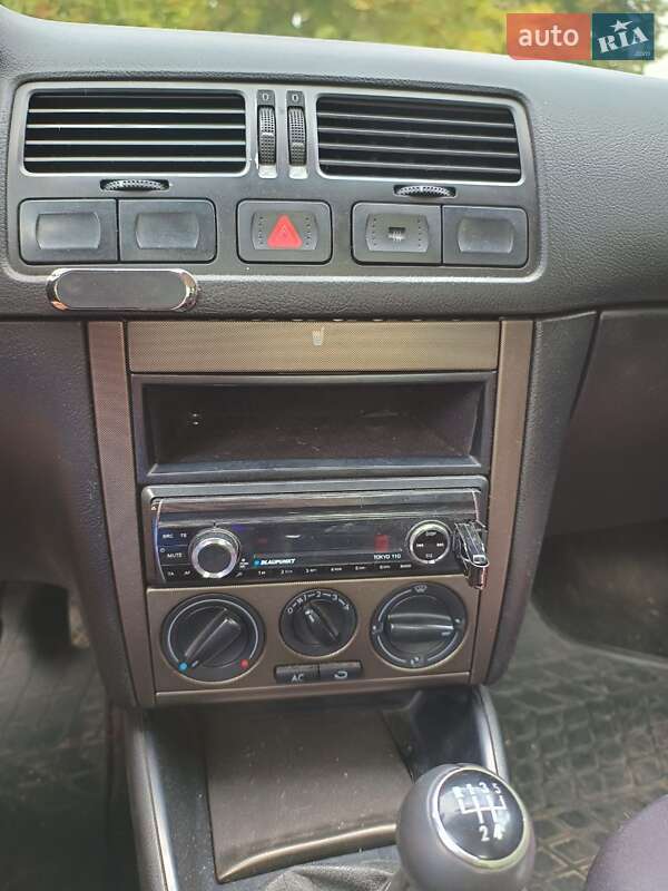 Седан Volkswagen Bora 1999 в Чернигове