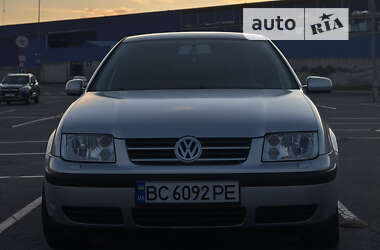 Седан Volkswagen Bora 2000 в Виннице