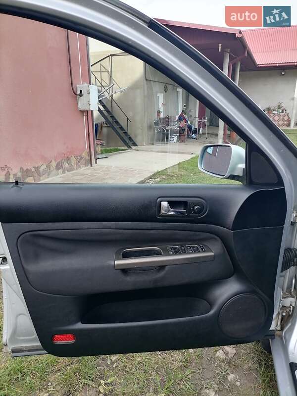 Седан Volkswagen Bora 2003 в Бучаче