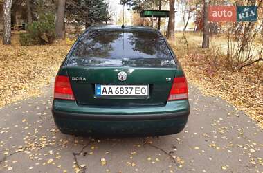 Седан Volkswagen Bora 2000 в Киеве