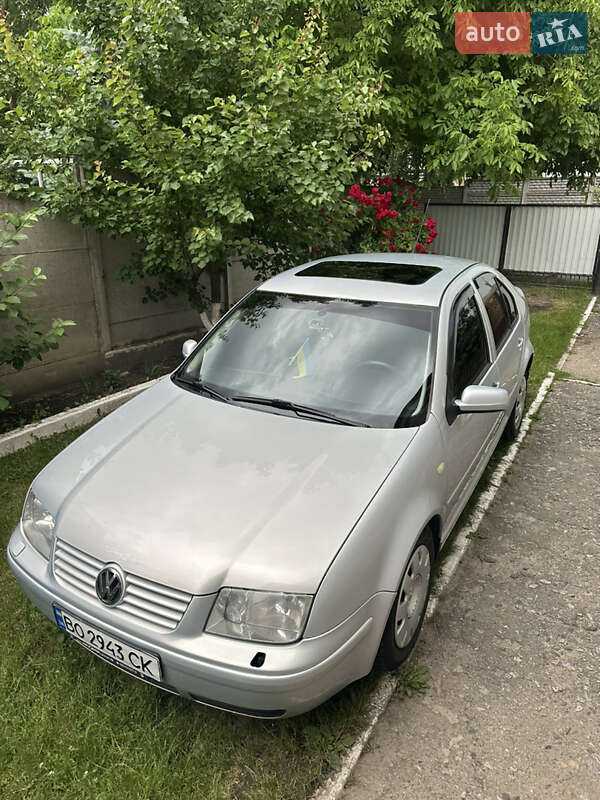 Седан Volkswagen Bora 2000 в Іллінцях