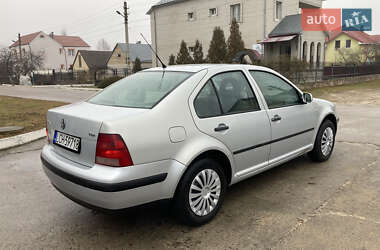 Седан Volkswagen Bora 1999 в Вараші