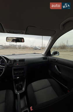 Седан Volkswagen Bora 2005 в 