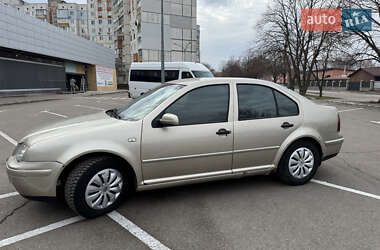 Седан Volkswagen Bora 2004 в 