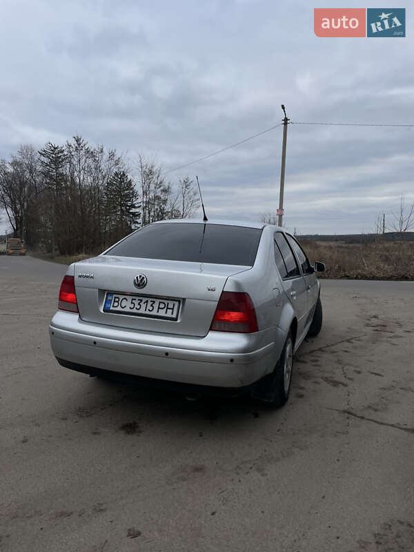 Седан Volkswagen Bora 2005 в Комарному фото Седан Volkswagen Bora 2005 в Комарному