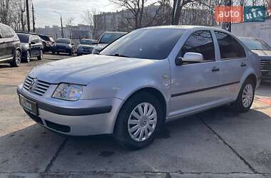 Седан Volkswagen Bora 1999 в Чернівцях