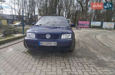 Седан Volkswagen Bora 1999 в Самборе