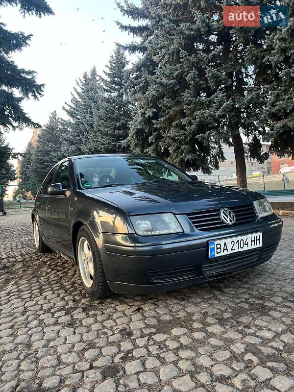 Седан Volkswagen Bora 1999 в Кропивницком