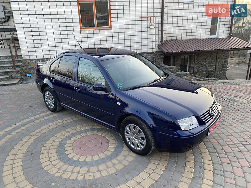 Седан Volkswagen Bora 1999 в Виннице