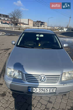 Седан Volkswagen Bora 2002 в Червонограде