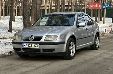 Седан Volkswagen Bora 2004 в Киеве