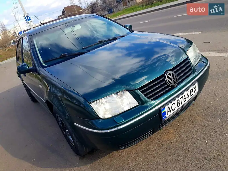 Седан Volkswagen Bora 2001 в 