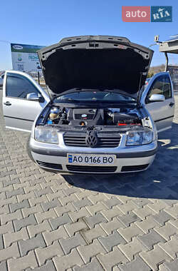 Седан Volkswagen Bora 2000 в Іршаві