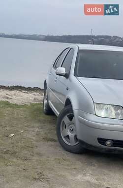 Седан Volkswagen Bora 1998 в 