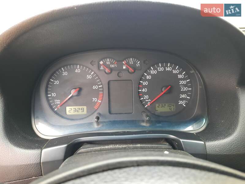 Седан Volkswagen Bora 2003 в Черкасах