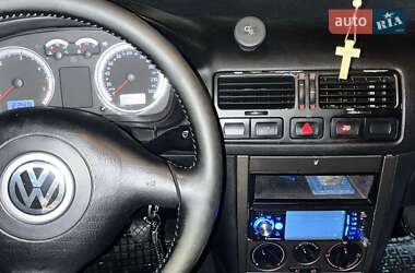 Седан Volkswagen Bora 2002 в 