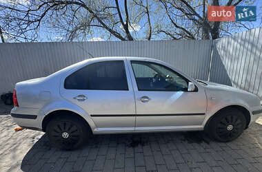 Седан Volkswagen Bora 2001 в 