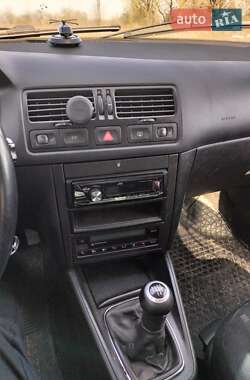 Седан Volkswagen Bora 2001 в 