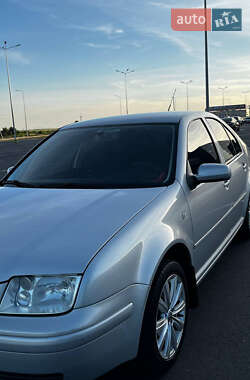 Седан Volkswagen Bora 2000 в 