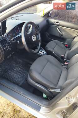 Седан Volkswagen Bora 2004 в 