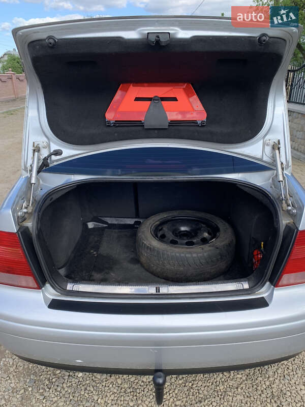 Седан Volkswagen Bora 2001 в Коломые