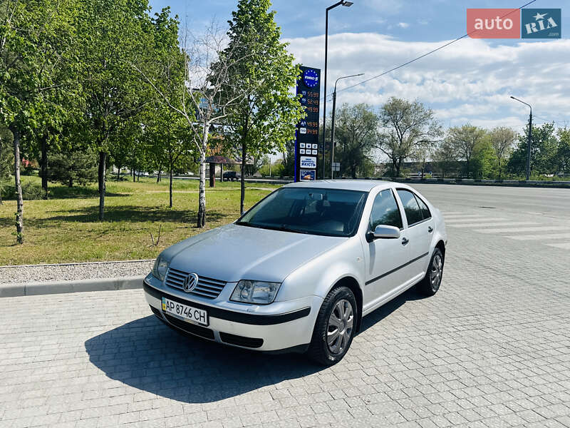 Седан Volkswagen Bora 2001 в 
