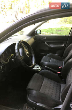 Седан Volkswagen Bora 2002 в 
